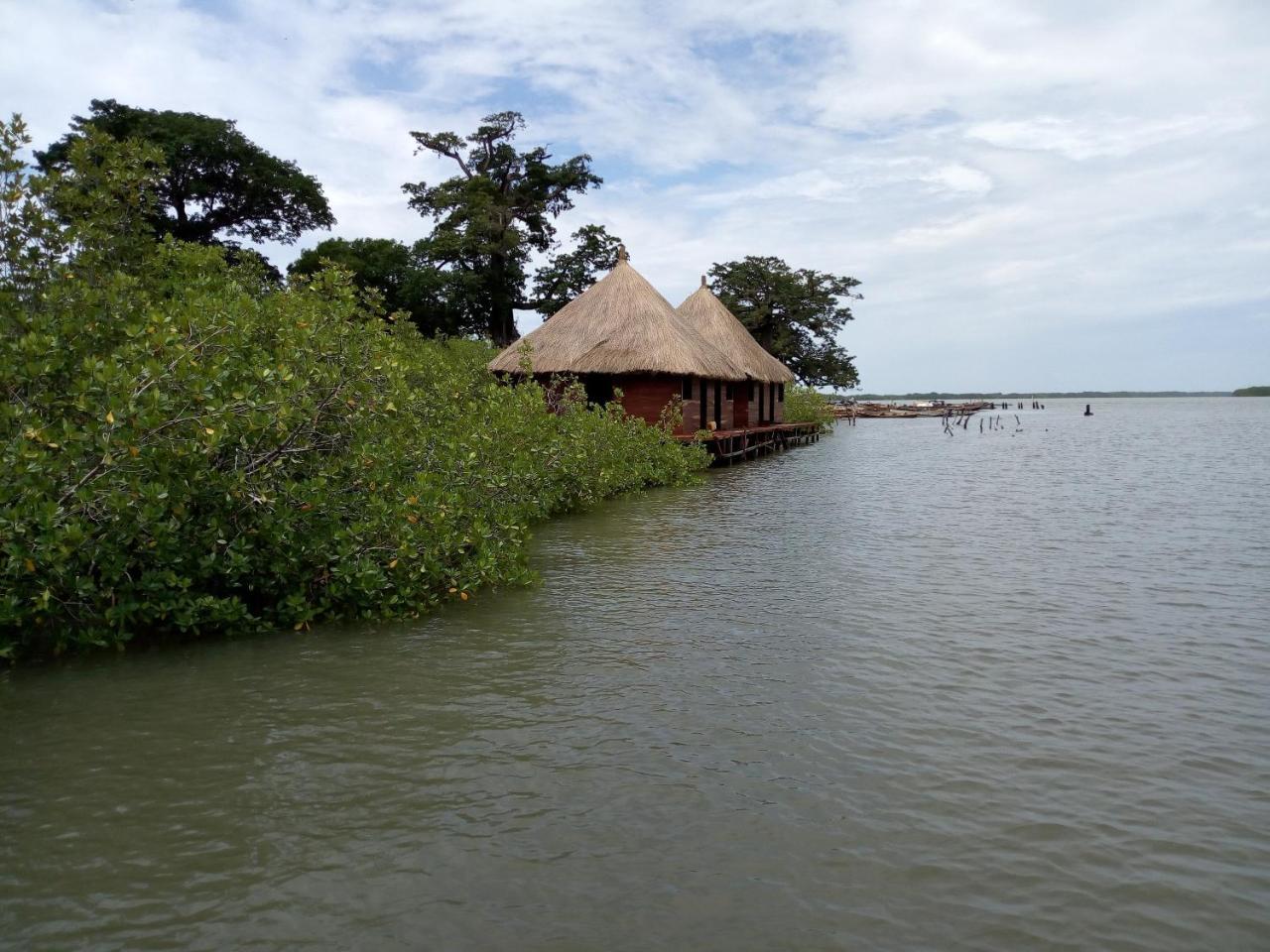 Bintang Bolong Lodge Luaran gambar